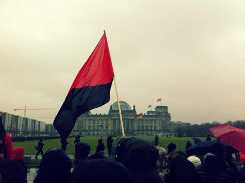 MANIFESTACION LIBERTARIA EN BERLIN PARA RECIBIR A RAJOY